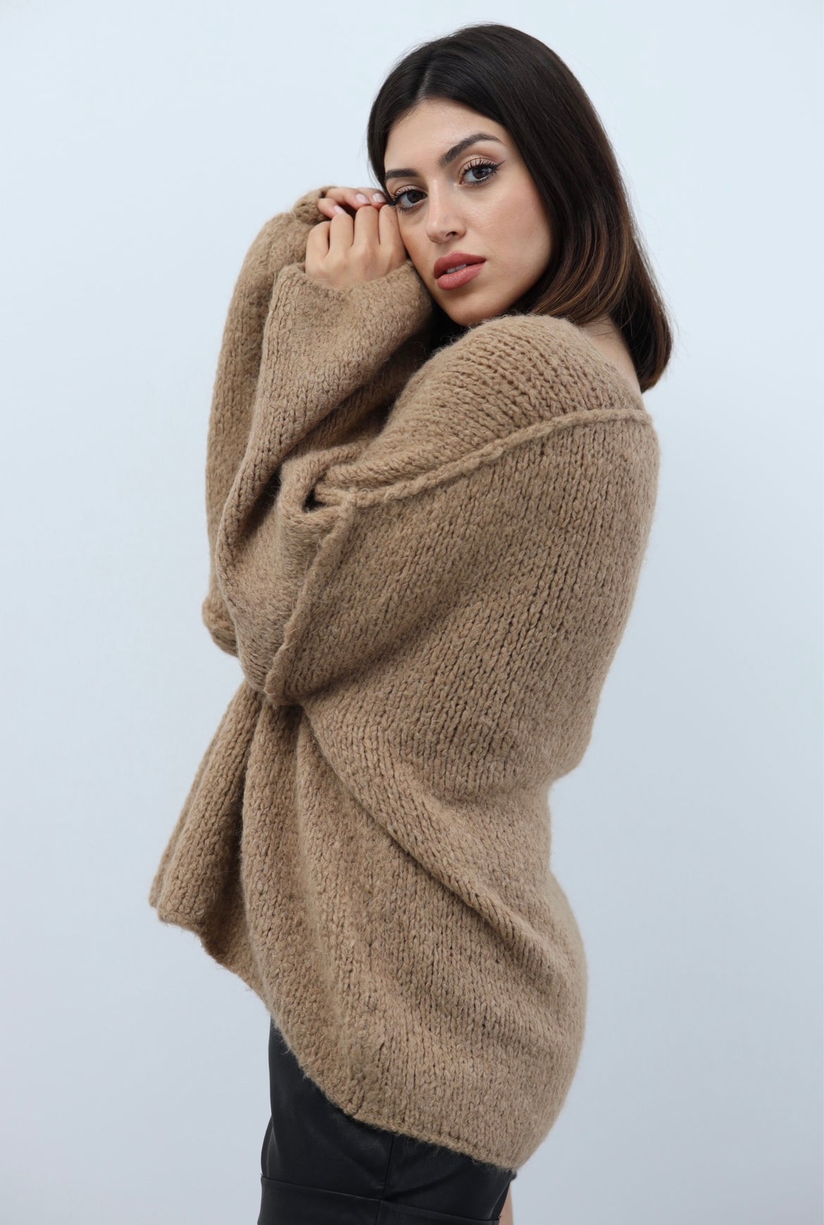 Kuscheliger Pullover V-Ausschnitt, camel