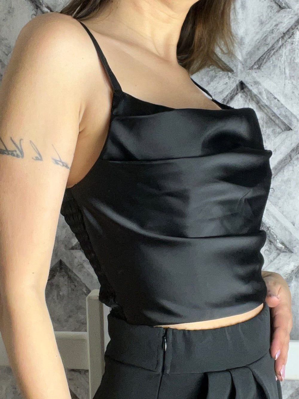 Satin Top, Schwarz