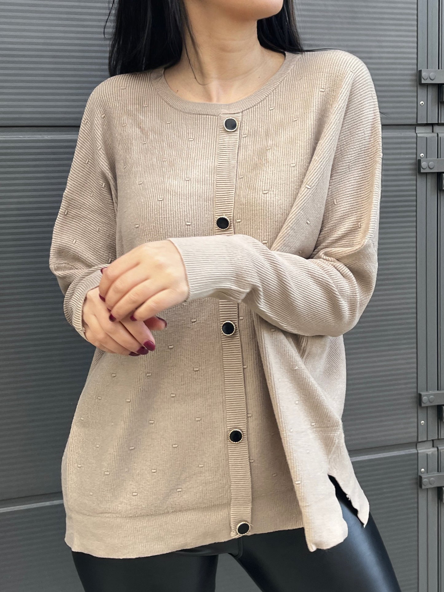 Pullover mit Knöpfen, beige